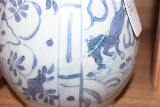 A Chinese blue and white kraak bottle vase, Wanli, Hatcher collection label height 27cm